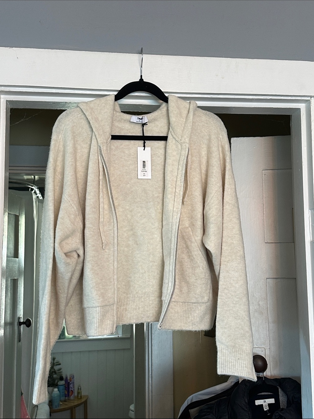 NWT- Aritzia TNA Peyton Zip Hoodie